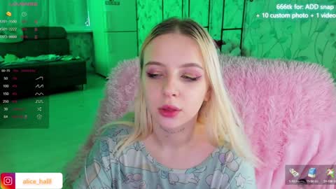 alice_halle online show from 12/14/24, 07:51