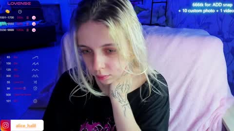 alice_halle online show from 12/17/24, 05:18