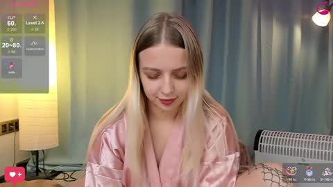 alice_halle online show from 09/29/25, 07:46