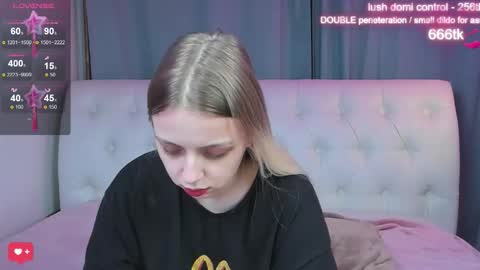 alice_halle online show from 10/13/25, 08:14