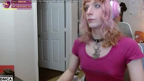 Snapshot of alice_hatchette chatting on 01/14/26, 12:05 Alice Hatchette online show from 01/14/26, 12:05