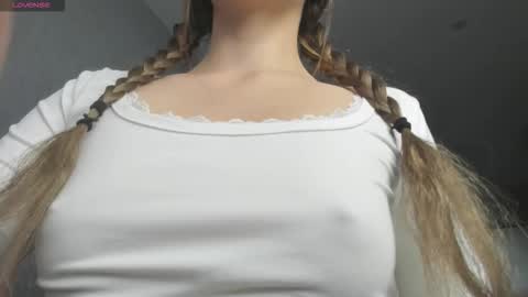 My name is Alice find out about me in the Fansly  online show from 10/06/25, 11:18