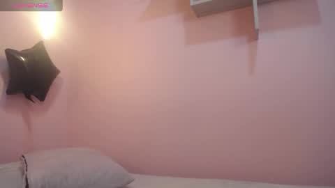 Snapshot of alice_in_hornyland_ chatting on 10/10/25, 07:46 alice_in_hornyland_ online show from 10/10/25, 07:46