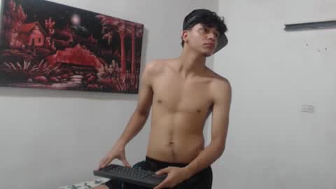 Snapshot of alice_julls chatting on 09/27/25, 07:52 alice online show from 09/27/25, 07:52