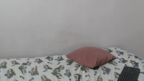 Snapshot of alice_julls chatting on 10/01/25, 08:53 alice online show from 10/01/25, 08:53