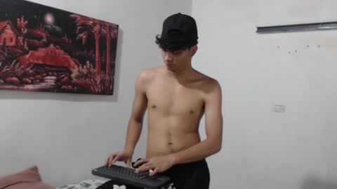 Snapshot of alice_julls chatting on 10/06/25, 08:50 alice online show from 10/06/25, 08:50