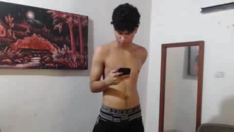 Snapshot of alice_julls chatting on 10/24/25, 06:32 alice online show from 10/24/25, 06:32