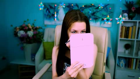 alice_lice online show from 10/14/25, 08:04