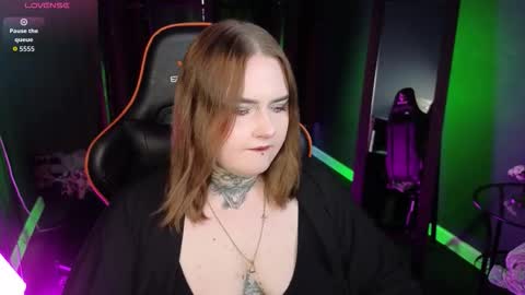 alice_linger online show from 09/12/25, 03:12