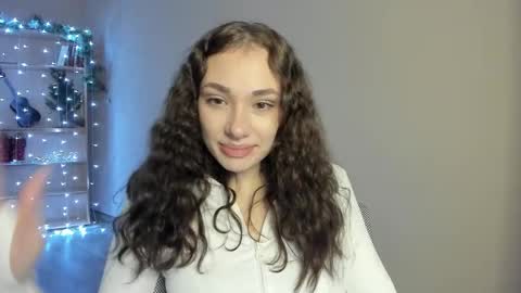 Snapshot of alice_love_888 chatting on 12/14/25, 12:10 Alice online show from 12/14/25, 12:10