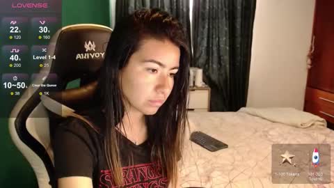 Snapshot of alice_middle01 chatting on 12/22/25, 06:16 Alice online show from 12/22/25, 06:16
