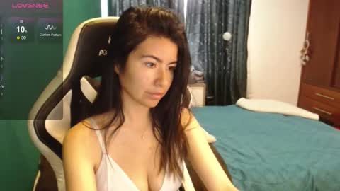 Snapshot of alice_middle01 chatting on 03/02/26, 02:24 Alice online show from 03/02/26, 02:24