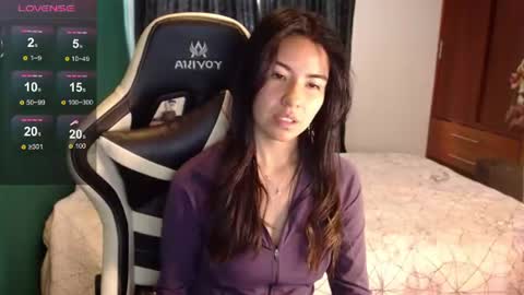 Snapshot of alice_middle01 chatting on 06/16/26, 04:53 Alice online show from 06/16/26, 04:53