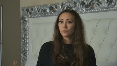 Snapshot of alice_munro chatting on 11/18/25, 08:24 AliceMunro online show from 11/18/25, 08:24