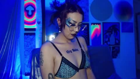      online show from 01/11/25, 05:10