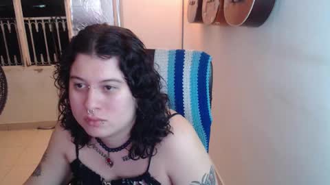 Snapshot of alice_psilocybe_sabina420 chatting on 12/04/25, 10:02 Alicia Aldara online show from 12/04/25, 10:02