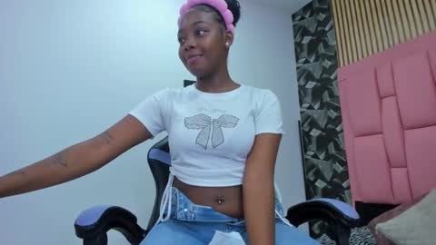 Snapshot of alice_rouusse chatting on 10/31/25, 12:06 alice_rouusse online show from 10/31/25, 12:06