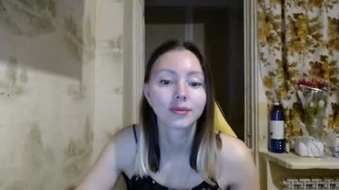 Snapshot of alice_smiles chatting on 03/11/26, 10:38 Alice smiles online show from 03/11/26, 10:38