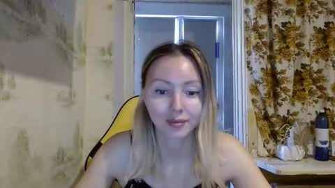 Snapshot of alice_smiles chatting on 04/06/26, 05:08 Alice smiles online show from 04/06/26, 05:08