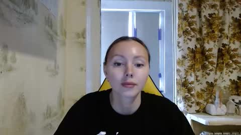 Snapshot of alice_smiles chatting on 04/20/26, 11:57 Alice smiles online show from 04/20/26, 11:57