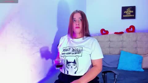 alice_summer1 online show from 12/14/25, 03:01