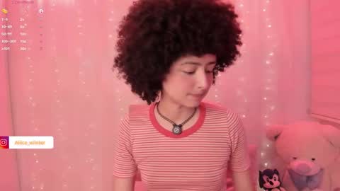 Snapshot of alice_wiinter chatting on 10/15/25, 06:08 Alice online show from 10/15/25, 06:08