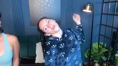 Alice and Asia online show from 09/12/25, 03:06