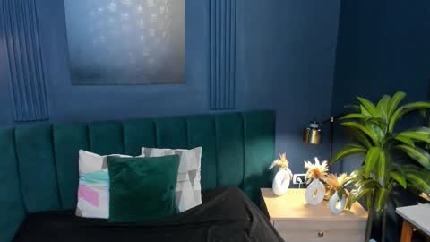 Alice and Asia online show from 09/19/25, 02:57