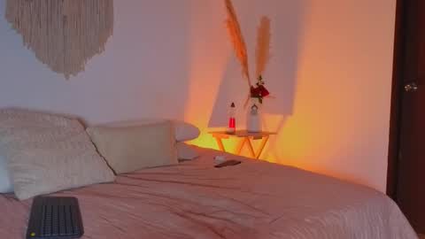 Alice Benette  online show from 04/01/26, 01:39