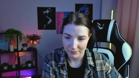 Snapshot of alicechanell chatting on 04/18/26, 09:13 alicechanell online show from 04/18/26, 09:13