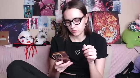 alice online show from 12/15/25, 12:48