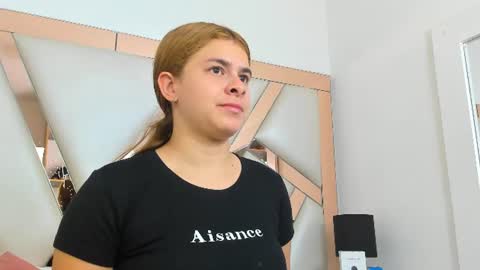 AliceCruz online show from 06/18/26, 05:17