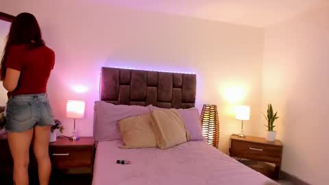 Snapshot of alicecullenn_ chatting on 10/08/25, 01:09 Alice Cullen online show from 10/08/25, 01:09