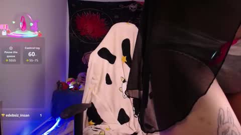 Snapshot of alicedangerxx chatting on 12/03/25, 08:51 Alice Danger online show from 12/03/25, 08:51