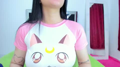 Snapshot of alicee20 chatting on 12/18/25, 05:35 alicee20 online show from 12/18/25, 05:35