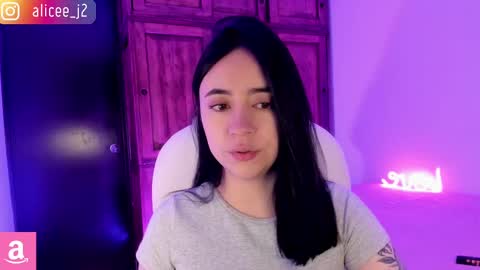 Aliceee  ..   97YP9VWGZHrefnav wishlist lists 1 online show from 02/17/25, 06:04