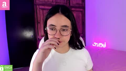 Snapshot of alicee_2 chatting on 02/09/26, 12:09 Aliceee .. 97YP9VWGZHrefnav wishlist lists 1 online show from 02/09/26, 12:09