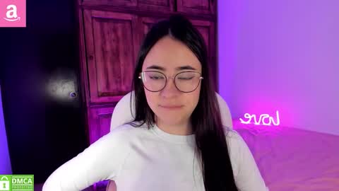 Snapshot of alicee_2 chatting on 03/10/26, 10:20 Aliceee .. 97YP9VWGZHrefnav wishlist lists 1 online show from 03/10/26, 10:20