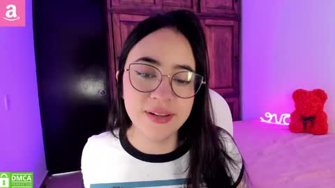 Snapshot of alicee_2 chatting on 05/18/26, 05:19 Aliceee .. 97YP9VWGZHrefnav wishlist lists 1 online show from 05/18/26, 05:19
