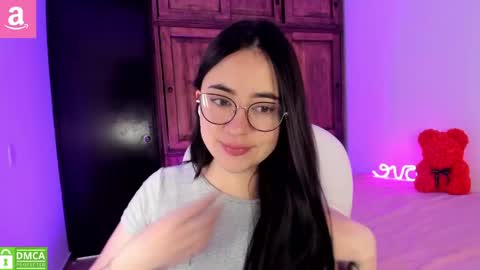 Snapshot of alicee_2 chatting on 05/21/26, 05:42 Aliceee .. 97YP9VWGZHrefnav wishlist lists 1 online show from 05/21/26, 05:42