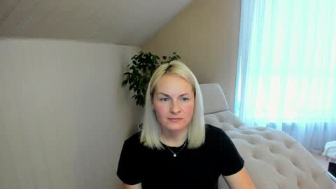 Alicee online show from 12/16/24, 09:35