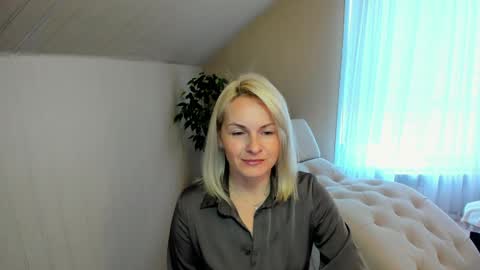Alicee online show from 12/17/24, 07:29