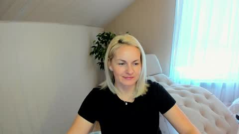 Alicee online show from 12/21/24, 08:18