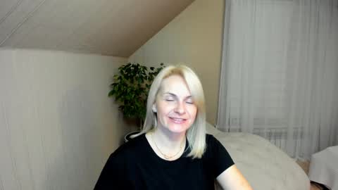 Alicee online show from 01/04/25, 08:16