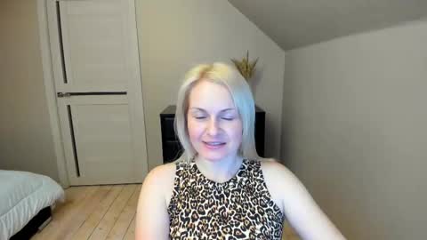 Alicee online show from 02/10/25, 06:45