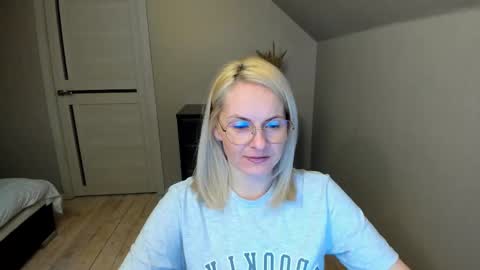 Alicee online show from 02/25/25, 07:14