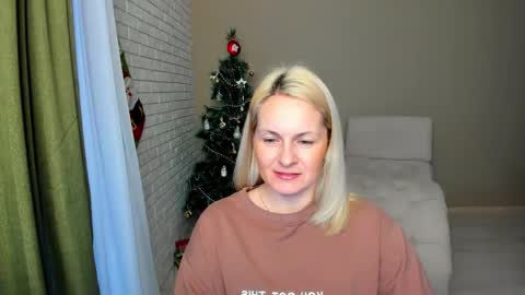 Alicee online show from 12/17/25, 12:11