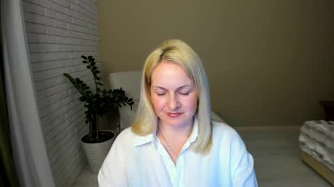 Alicee online show from 02/16/26, 07:43