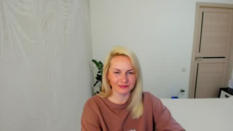 Alicee online show from 03/29/26, 07:14