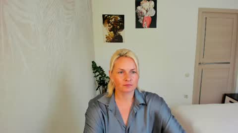 Alicee online show from 07/30/26, 11:53